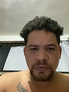 Snapshot of Dominicanobb chatting on May 14, 7:04 am Dominicanobb online show from May 14, 7:04 am
