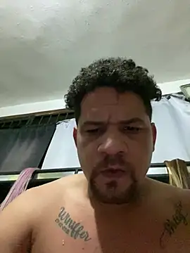 Snapshot of Dominicanobb chatting on May 22, 7:37 am Dominicanobb online show from May 22, 7:37 am