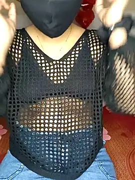 Saumyy online show from February 13, 4:58 pm