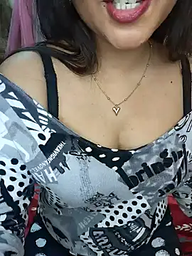 Saumyy online show from April 2, 5:10 pm