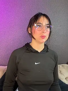 luna gv online show from March 28, 1:00 pm