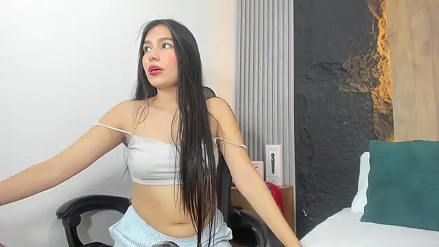 lila lain online show from April 1, 3:18 am