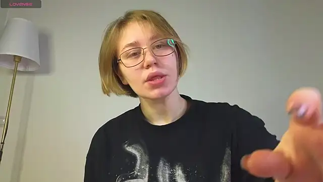 Snapshot of starsonthesky chatting on January 8, 7:32 am starsonthesky online show from January 8, 7:32 am