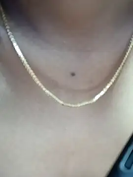 Snapshot of Puja_1230 chatting on February 12, 11:11 pm Puja 1230 online show from February 12, 11:11 pm