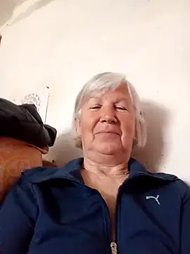 KlaudiaDarling online show from May 6, 10:31 am