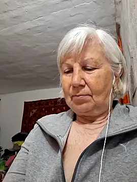 KlaudiaDarling online show from May 10, 7:08 pm