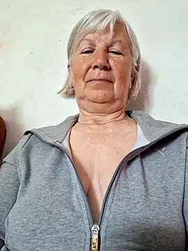 KlaudiaDarling online show from May 13, 11:07 am