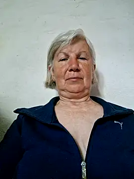 KlaudiaDarling online show from May 15, 9:27 am