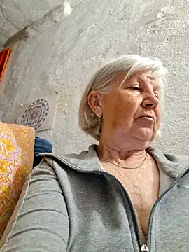KlaudiaDarling online show from May 16, 6:07 pm