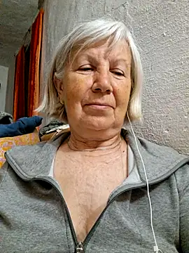 KlaudiaDarling online show from May 17, 6:37 pm