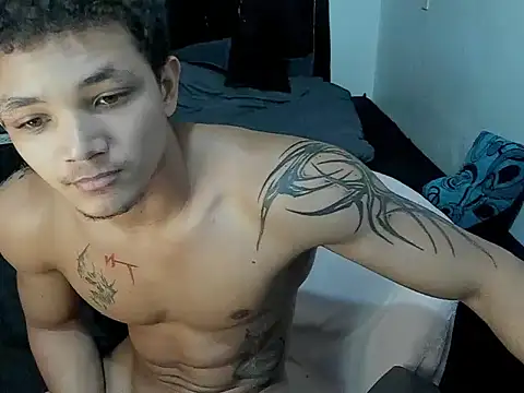 Snapshot of Dres4U chatting on February 10, 5:44 am Dres4U online show from February 10, 5:44 am