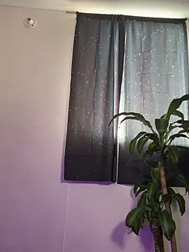 itselladoll online show from January 18, 9:51 pm