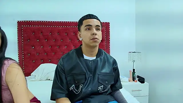 Jaden and sofia online show from April 3, 2:53 am