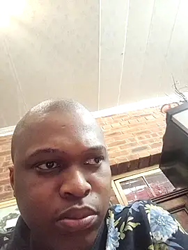 Snapshot of Julio_Don_Dada chatting on July 21, 7:11 am Julio Don Dada online show from July 21, 7:11 am