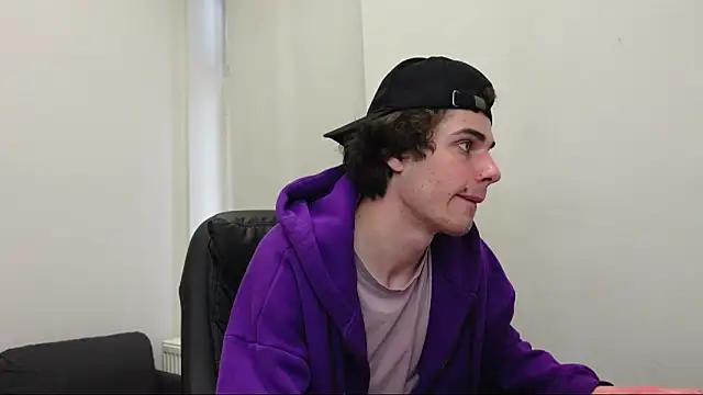 Daniel Shawnn online show from April 2, 2:04 pm