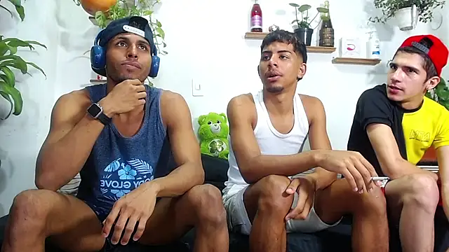 Interracial Snow Bunny online show from March 5, 11:12 pm