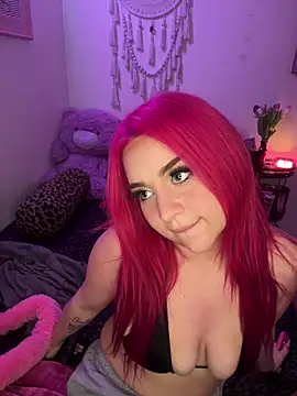 Tiffytooopretty online show from February 12, 4:18 am