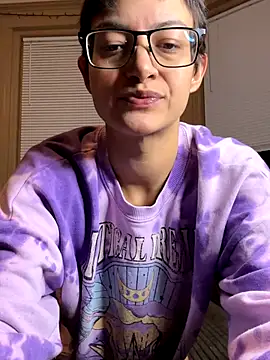 FaiiryArii online show from January 8, 7:10 am