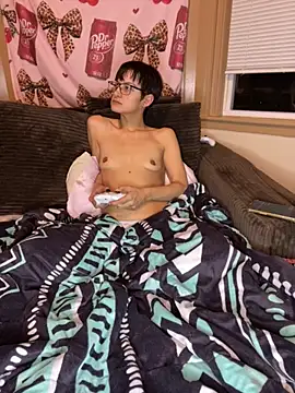 FaiiryArii online show from February 26, 5:28 am