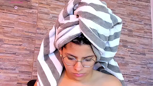 Snapshot of nath_redrex chatting on January 17, 10:13 pm nath redrex online show from January 17, 10:13 pm