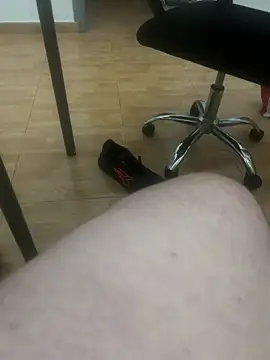 Snapshot of paco199923 chatting on January 10, 12:23 am paco199923 online show from January 10, 12:23 am