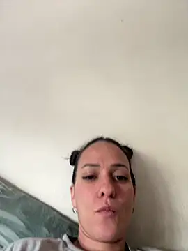 Snapshot of donatella07 chatting on February 15, 4:47 pm donatella07 online show from February 15, 4:47 pm