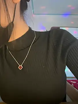 -Nari- online show from February 10, 7:45 am