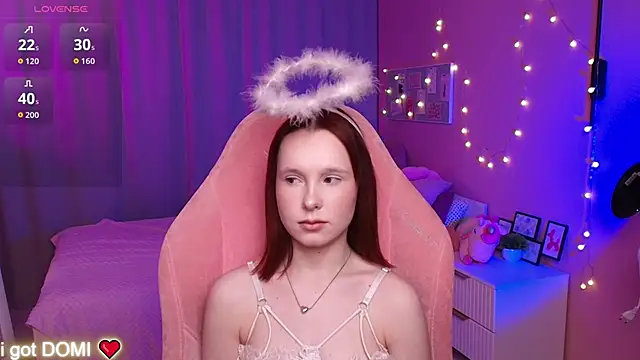 Haya Harareet online show from March 22, 8:07 am