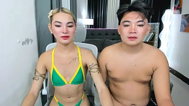 Snapshot of Asianfuck_xoxo chatting on May 14, 11:28 am Asianfuck xoxo online show from May 14, 11:28 am