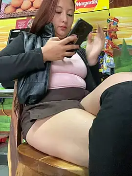 Scarlet auraa online show from May 4, 10:06 pm