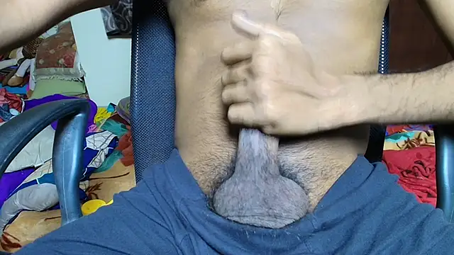 KneelForAlpha online show from April 3, 11:30 am