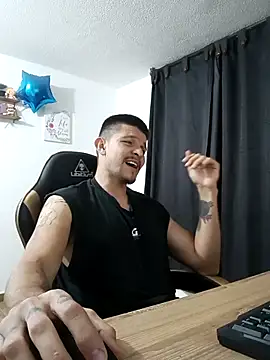 Snapshot of sexcolombia20 chatting on March 19, 12:25 am sexcolombia20 online show from March 19, 12:25 am