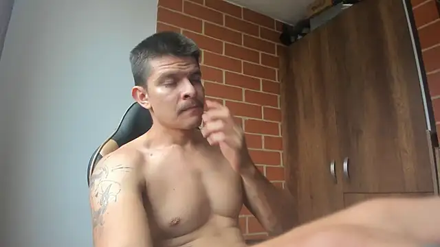 Snapshot of sexcolombia20 chatting on March 31, 11:32 am sexcolombia20 online show from March 31, 11:32 am