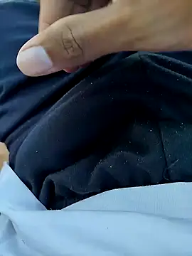 vitorpau22cm online show from February 5, 5:06 pm