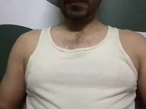Snapshot of sundar85m chatting on March 21, 6:22 pm sundar85m online show from March 21, 6:22 pm