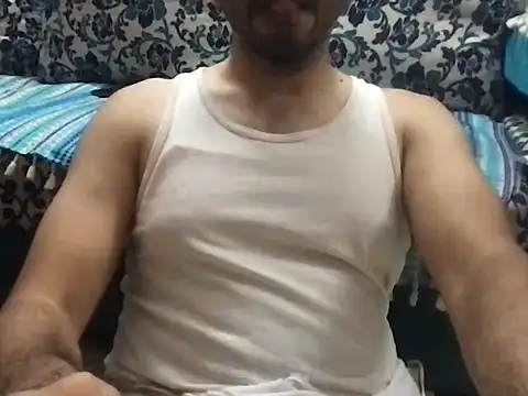 Snapshot of sundar85m chatting on April 20, 5:48 pm sundar85m online show from April 20, 5:48 pm