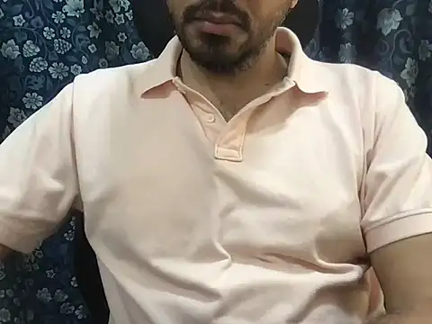 Snapshot of sundar85m chatting on April 29, 9:46 am sundar85m online show from April 29, 9:46 am