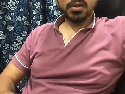 Snapshot of sundar85m chatting on May 6, 11:59 am sundar85m online show from May 6, 11:59 am