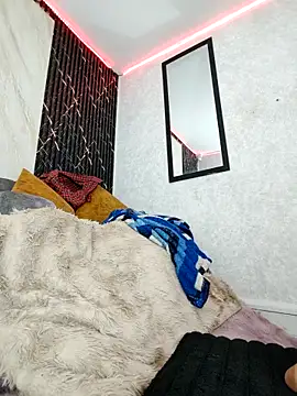 Snapshot of Isis_Hot__ chatting on February 28, 12:06 pm Isis Hot online show from February 28, 12:06 pm