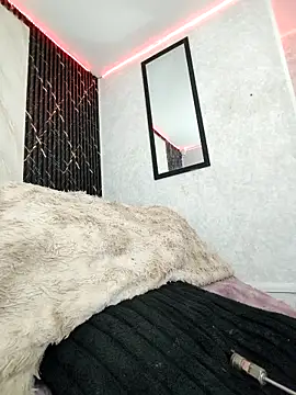 Snapshot of Isis_Hot__ chatting on March 7, 11:29 am Isis Hot online show from March 7, 11:29 am