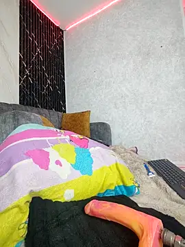 Snapshot of Isis_Hot__ chatting on March 27, 11:43 am Isis Hot online show from March 27, 11:43 am