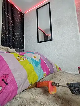 Snapshot of Isis_Hot__ chatting on March 28, 12:38 pm Isis Hot online show from March 28, 12:38 pm