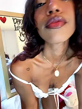 DAMMLEYLA online show from March 12, 7:25 am