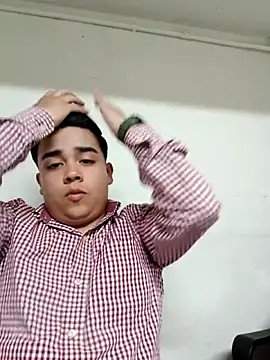 Snapshot of Yosoyelmismo-6737 chatting on February 1, 10:30 pm Yosoyelmismo-6737 online show from February 1, 10:30 pm