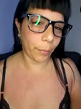 angielove1905 online show from January 12, 1:22 am