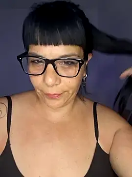 angielove1905 online show from January 14, 2:28 am