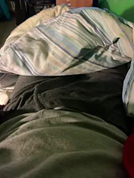 Snapshot of sexyschiavo chatting on January 12, 10:37 pm sexyschiavo online show from January 12, 10:37 pm