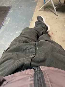 Snapshot of sexyschiavo chatting on April 1, 4:48 pm sexyschiavo online show from April 1, 4:48 pm