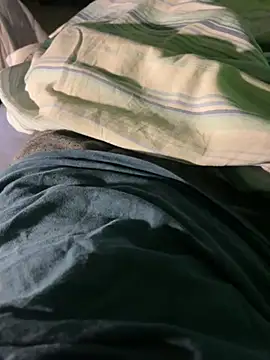 Snapshot of sexyschiavo chatting on April 4, 10:40 pm sexyschiavo online show from April 4, 10:40 pm