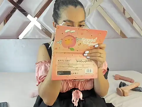 Snapshot of MiaKleinX chatting on March 8, 9:29 pm MiaKleinX online show from March 8, 9:29 pm